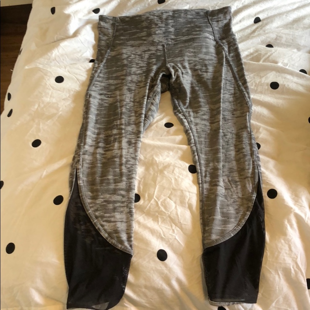 Lulu lemon crop with mesh inset